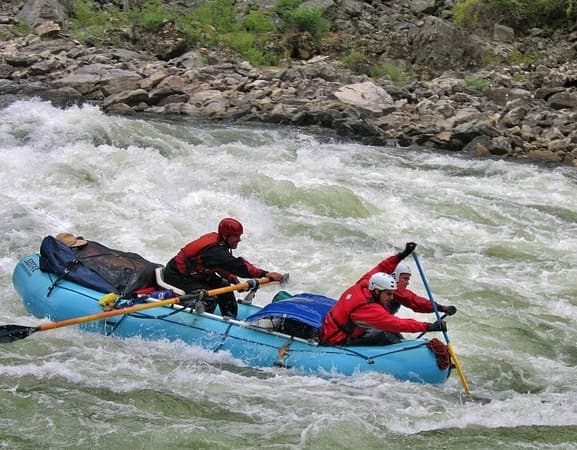 Top Best White Water Rafting Spots in Nepal