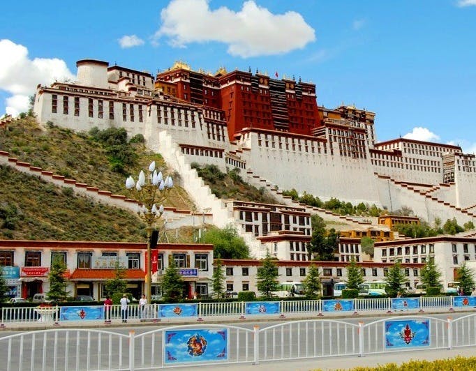 Amazing destinations of Lhasa- Vacationing at its most stellar